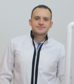 xarinos antonis gnathoxeirourgos